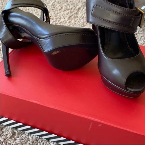 Alexander McQueen Platform Heel - Picture 3 of 3